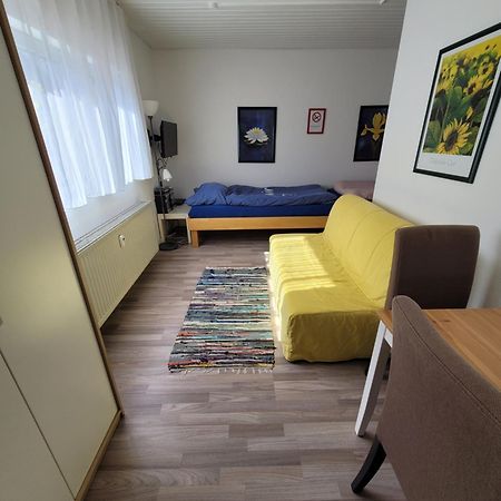 Messezimmer Am Thewissenweg Düsseldorf Buitenkant foto