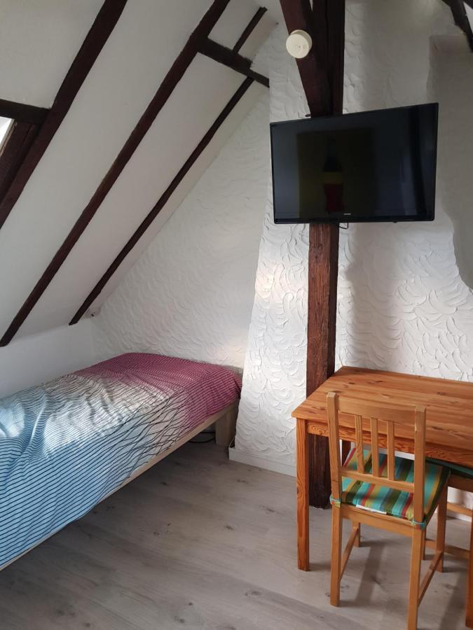 Messezimmer Am Thewissenweg Düsseldorf Kamer foto