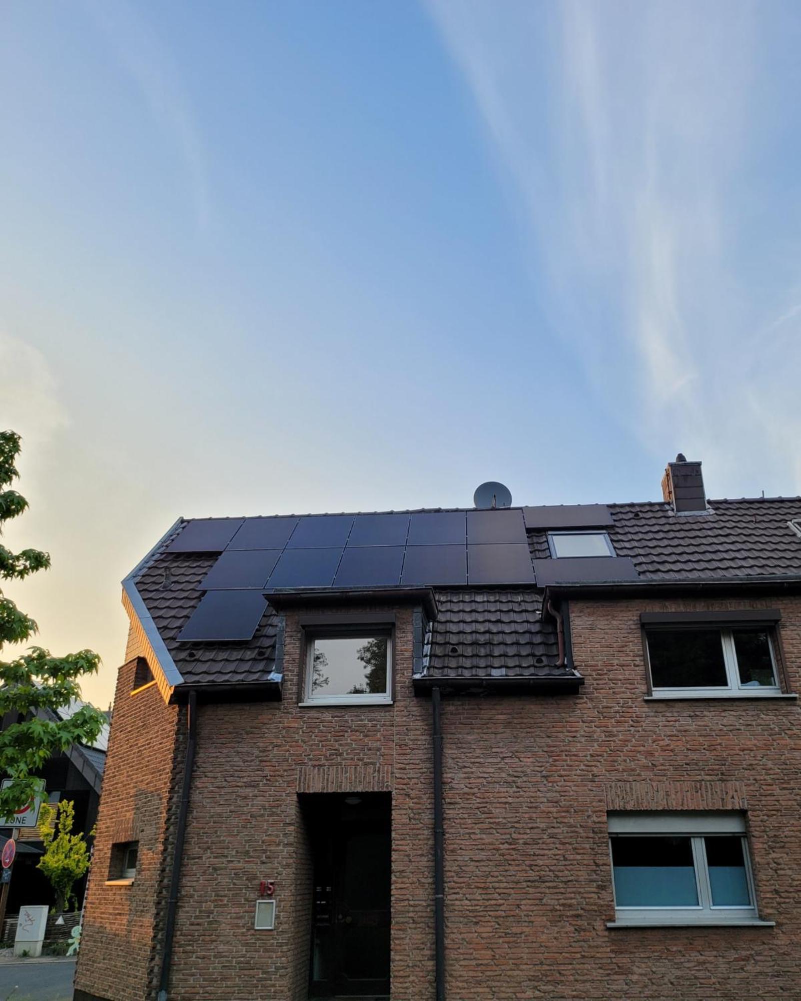 Messezimmer Am Thewissenweg Düsseldorf Buitenkant foto