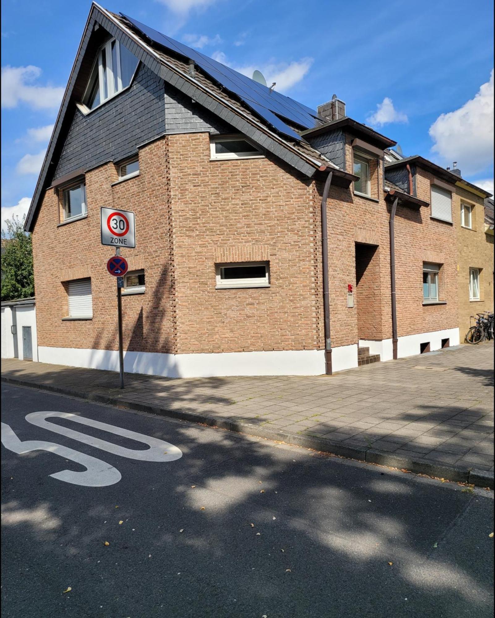 Messezimmer Am Thewissenweg Düsseldorf Buitenkant foto